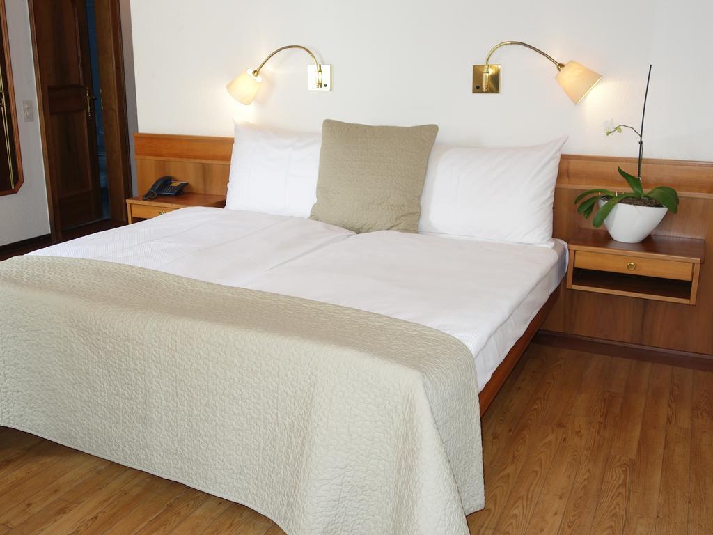 Boutique-Hotel Sonne 布雷姆加滕 客房 照片