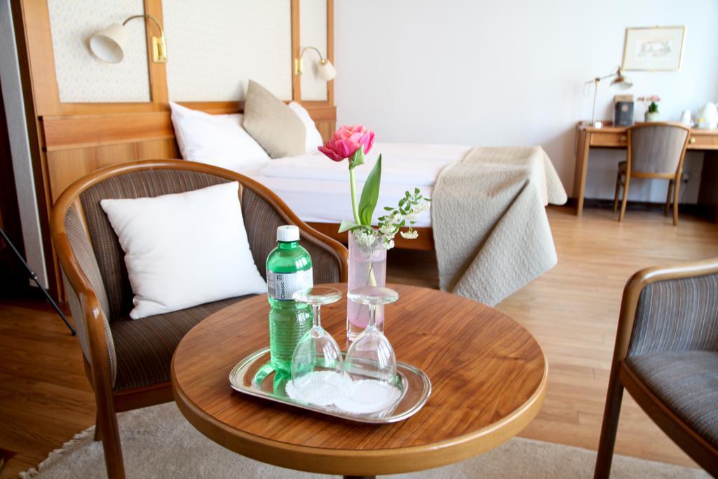 Boutique-Hotel Sonne 布雷姆加滕 外观 照片